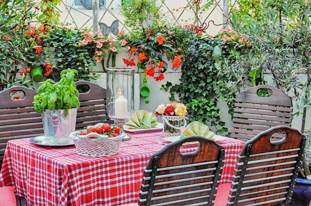 Garni Hotel Drei Lilien Wiesbaden Exterior photo